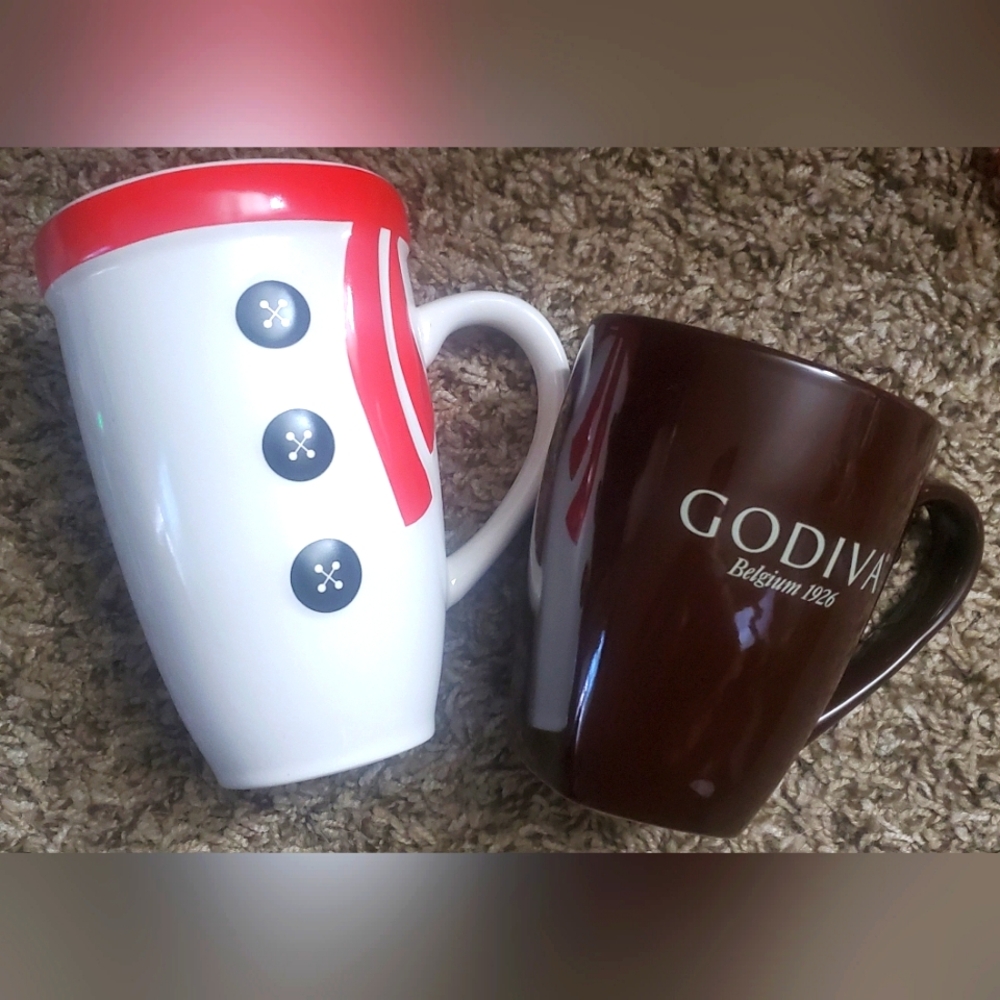 XL Size Godiva Brown Mug and Snowman Design Mug Set
